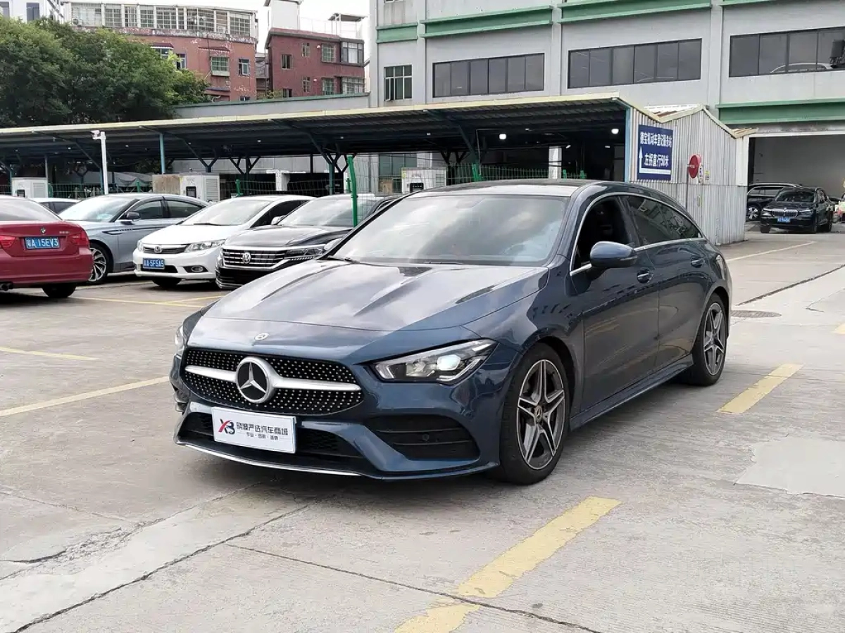 MERCEDES-BENZ CLA
