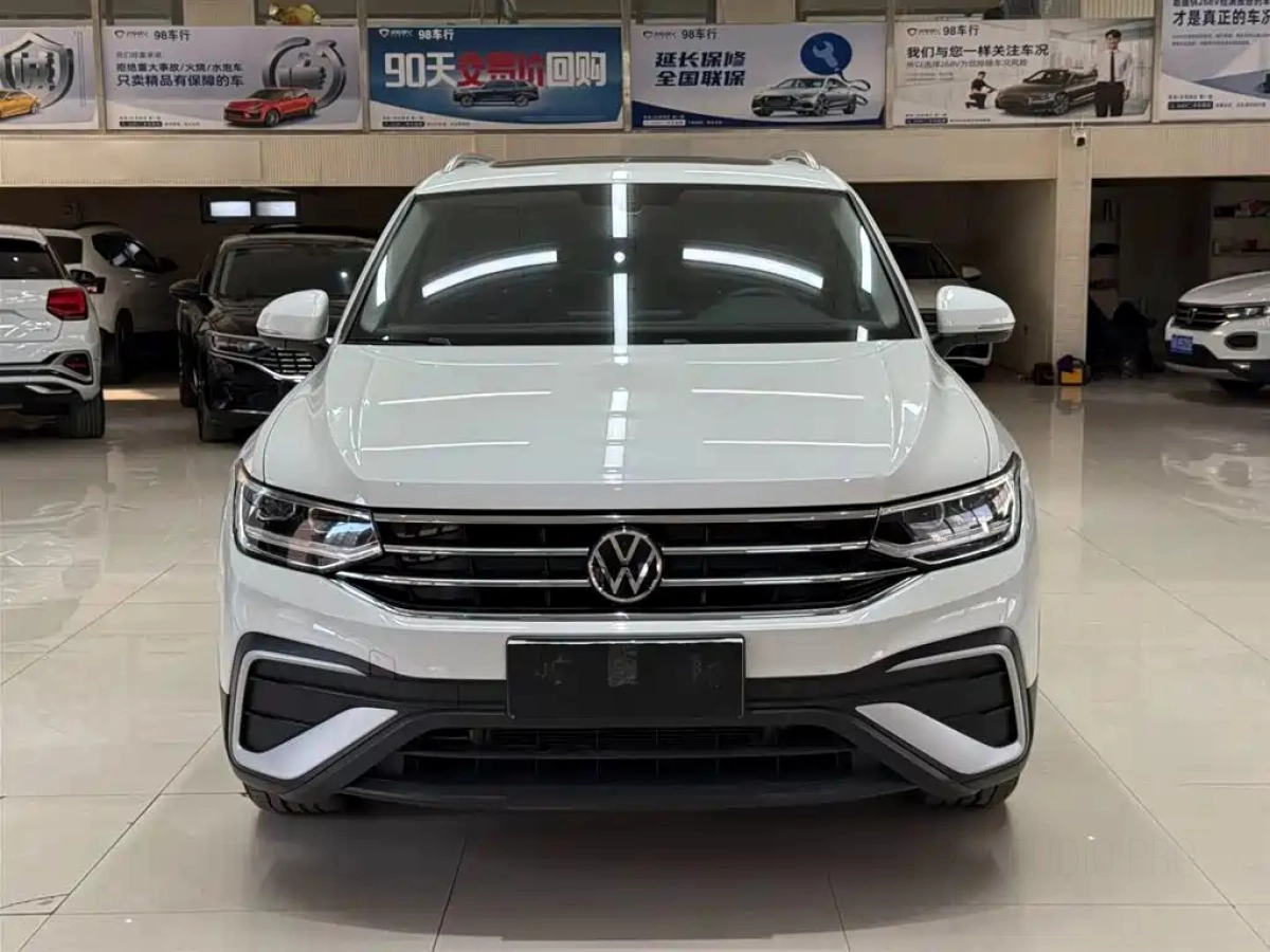 VOLKSWAGEN TIGUAN L
