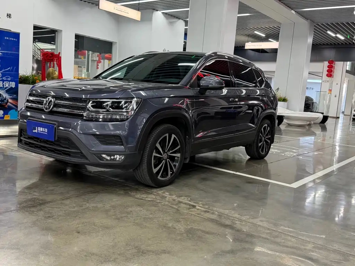 VOLKSWAGEN THARU  2020