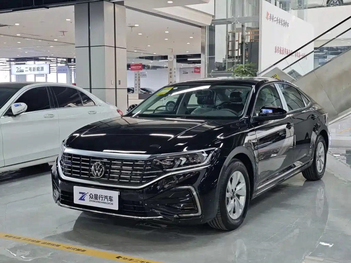 VOLKSWAGEN PASSAT NEW ENERGY  2025