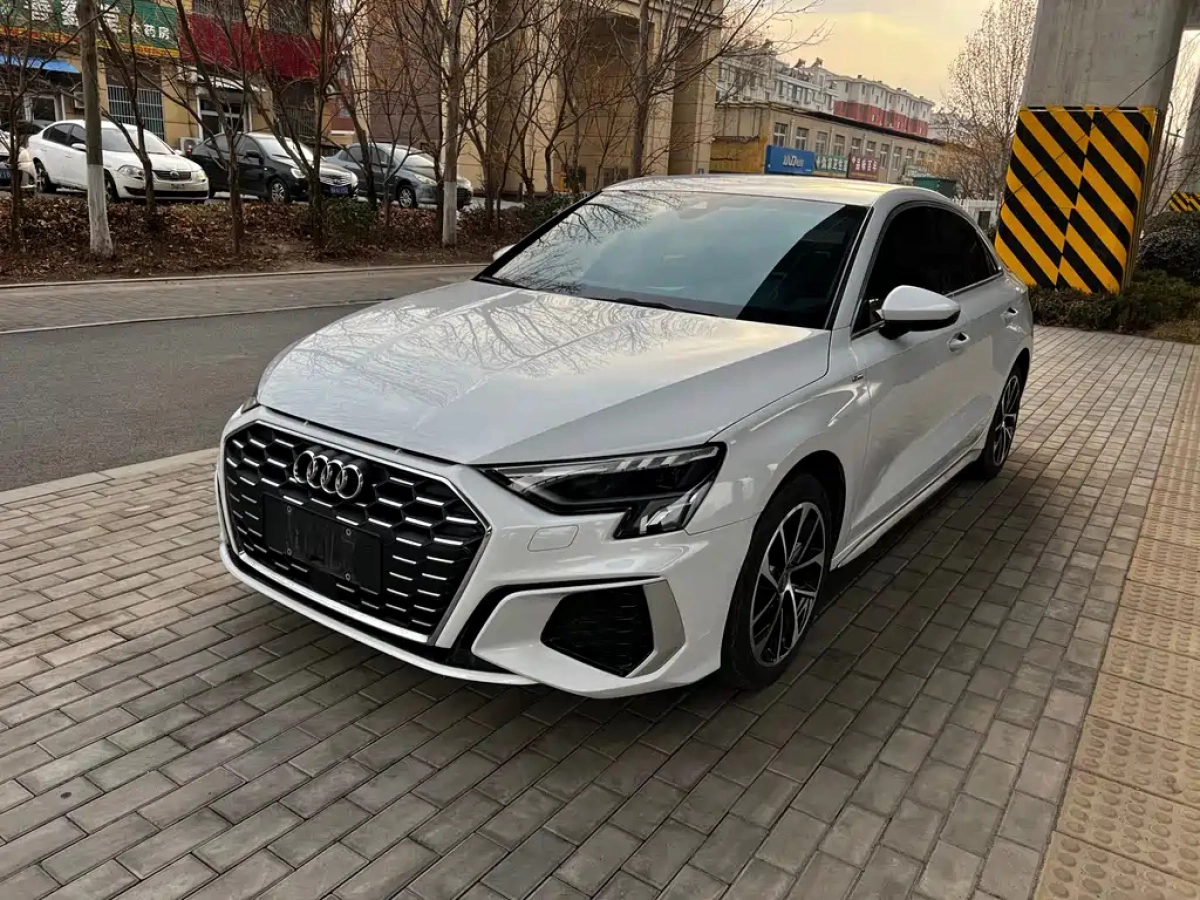 AUDI A3  2022