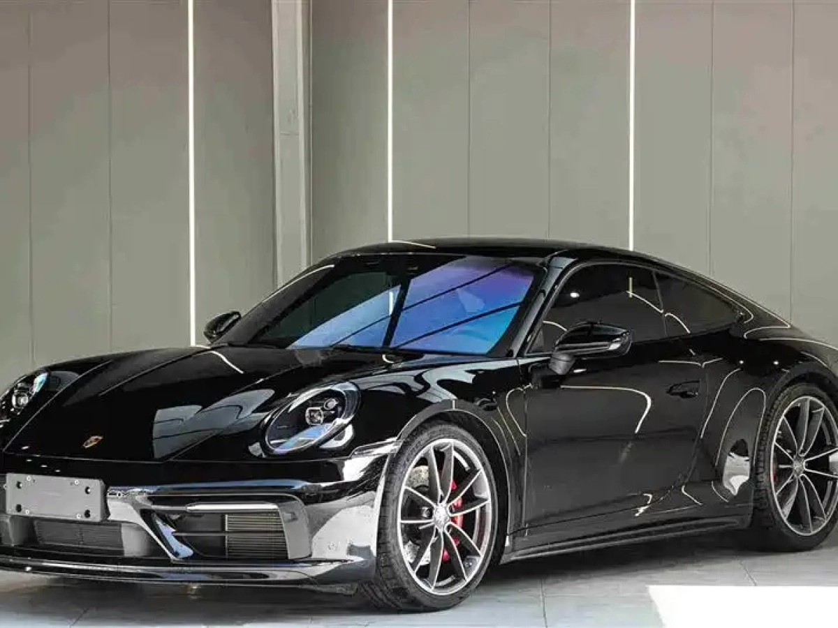PORSCHE 911