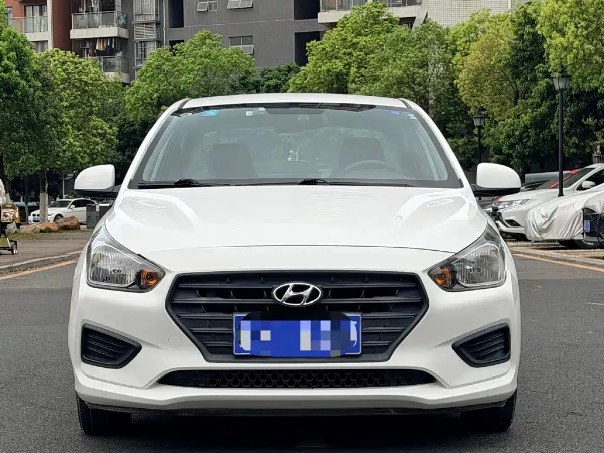 HYUNDAI VERNA