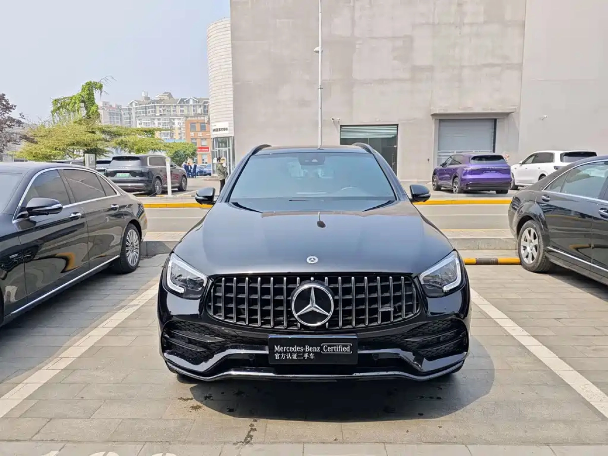 MERCEDES-BENZ GLC AMG