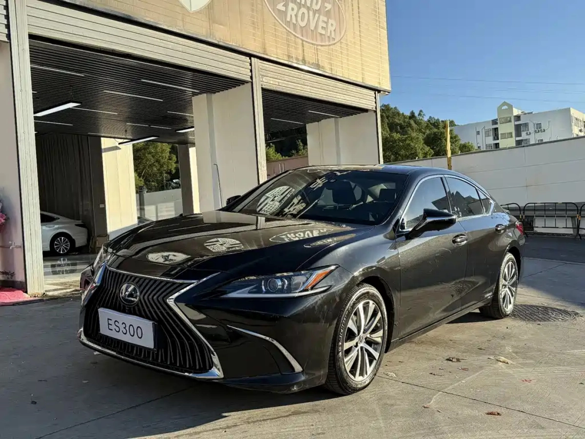 LEXUS ES  2021