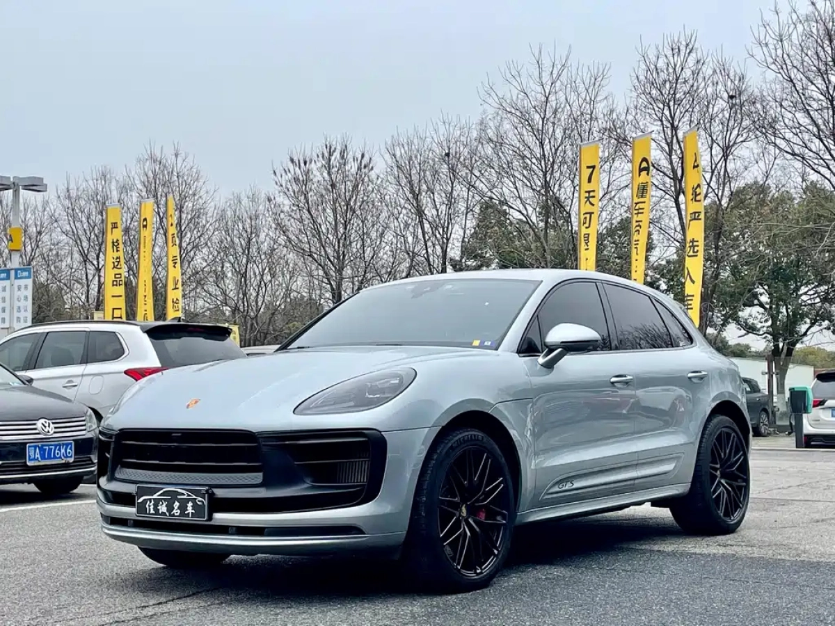 PORSCHE MACAN  2022