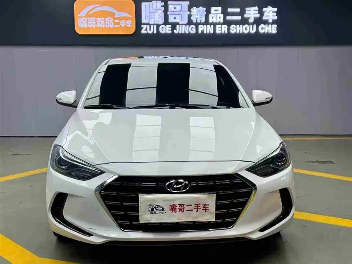 HYUNDAI ELANTRA