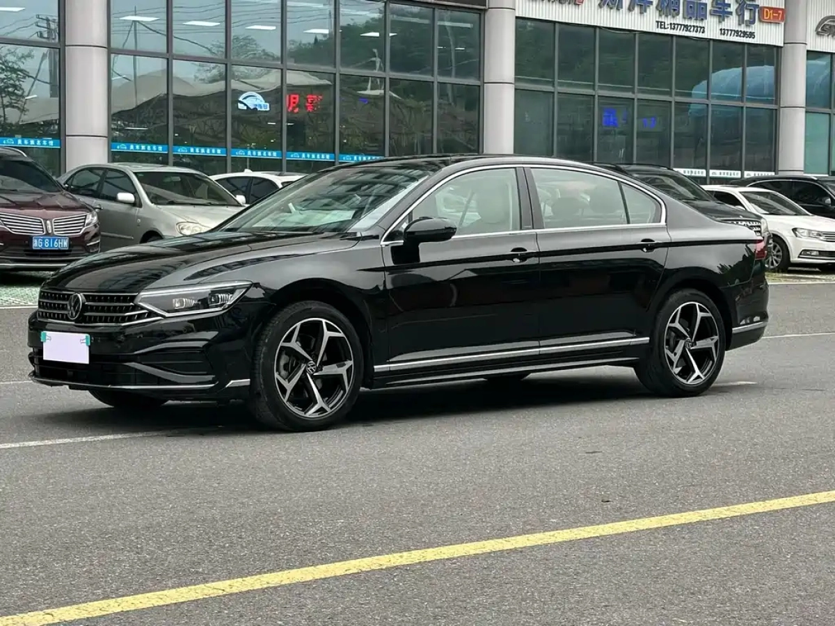 VOLKSWAGEN MAGOTAN  2025