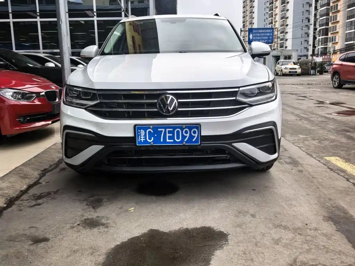 VOLKSWAGEN TIGUAN L  2023