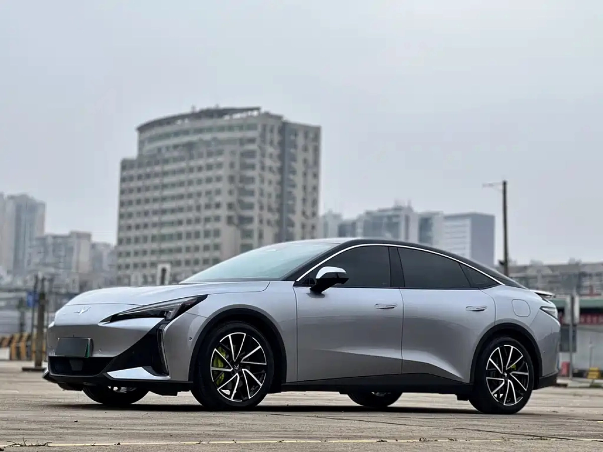 ARCFOX ALPHA S5  2025