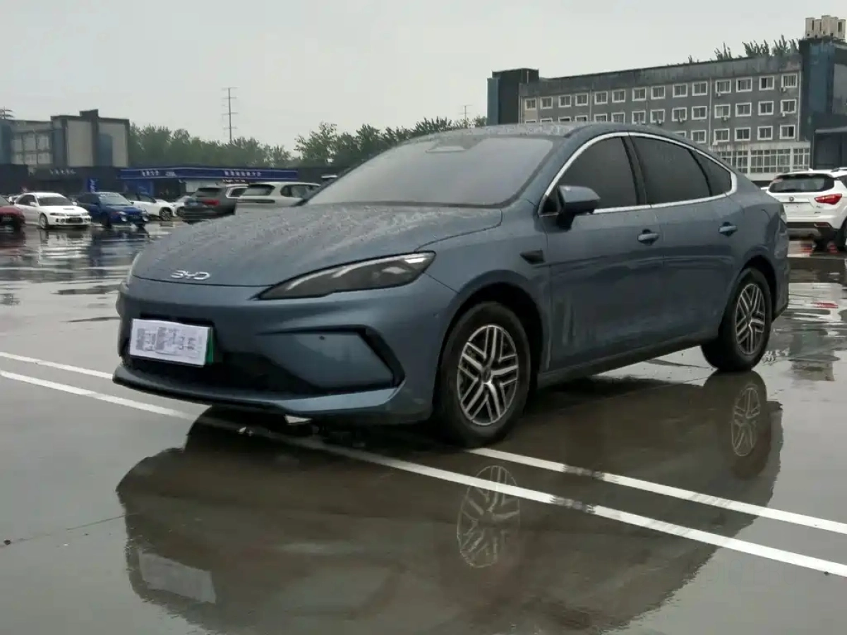 BYD SEAL 05 DM-I  2025