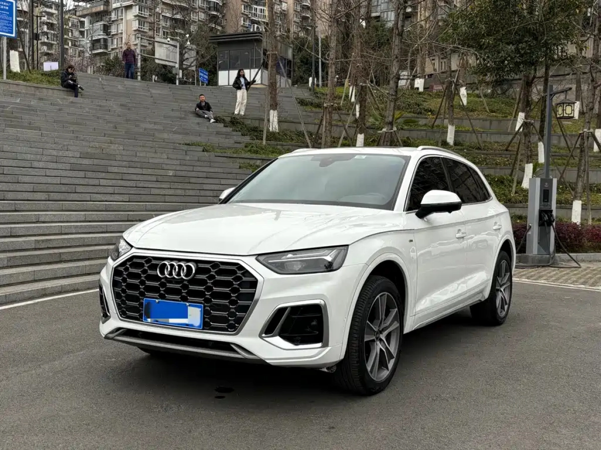 AUDI Q5L  2022
