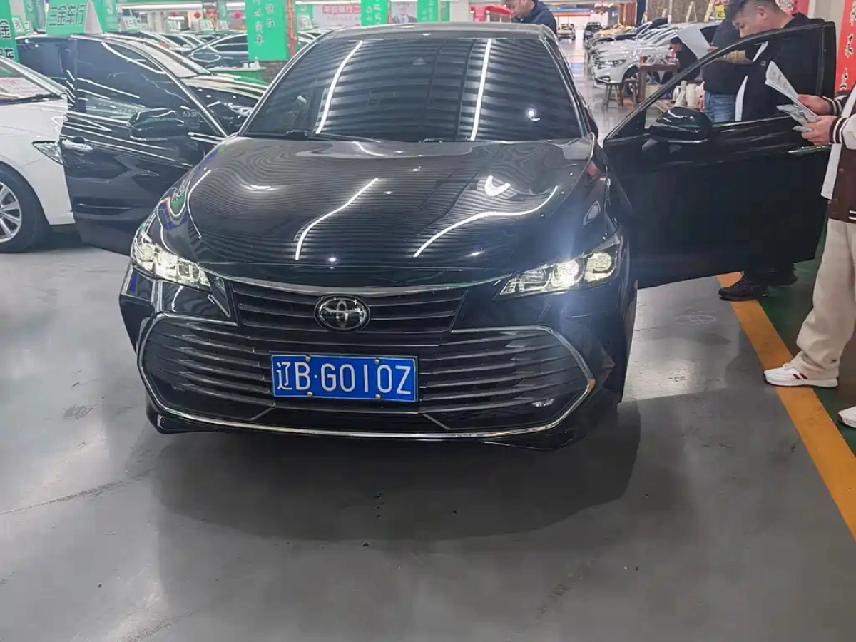 TOYOTA AVALON  2019