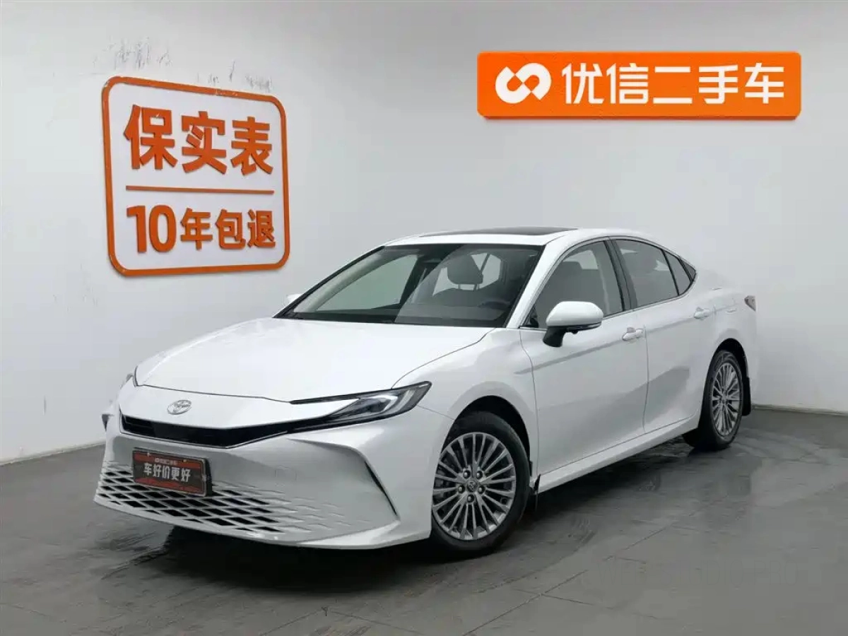 TOYOTA CAMRY  2025