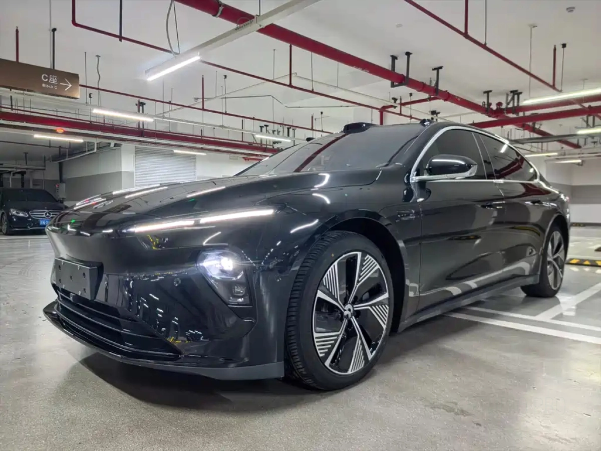 NIO ET7