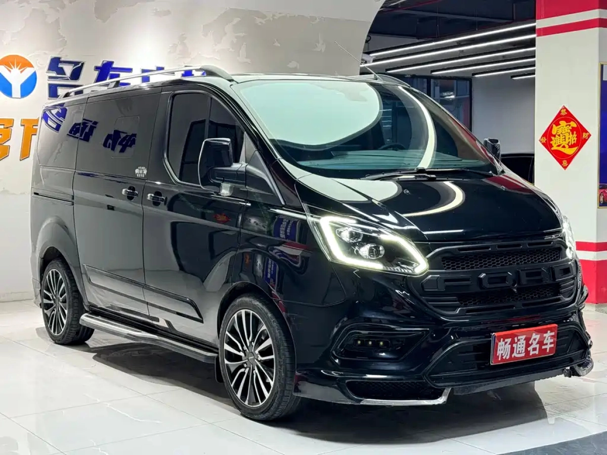FORD TOURNEO