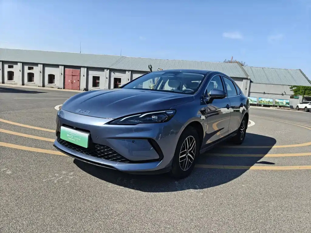 BYD SEAL 05 DM-I  2025