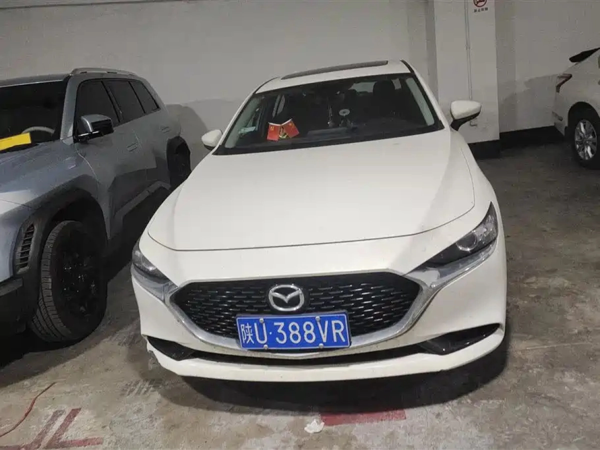 MAZDA 3 AXELA