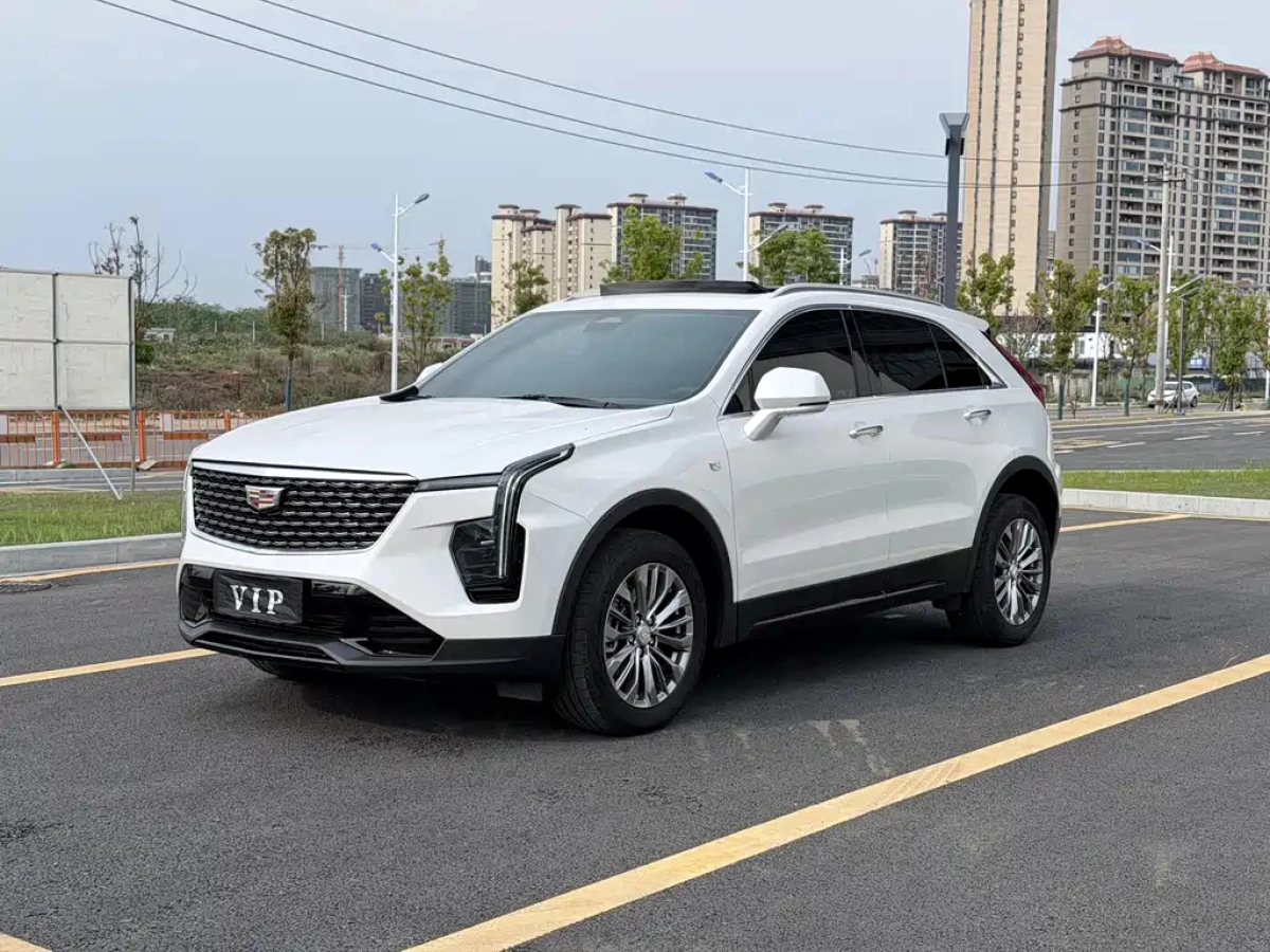 CADILLAC XT4  2024