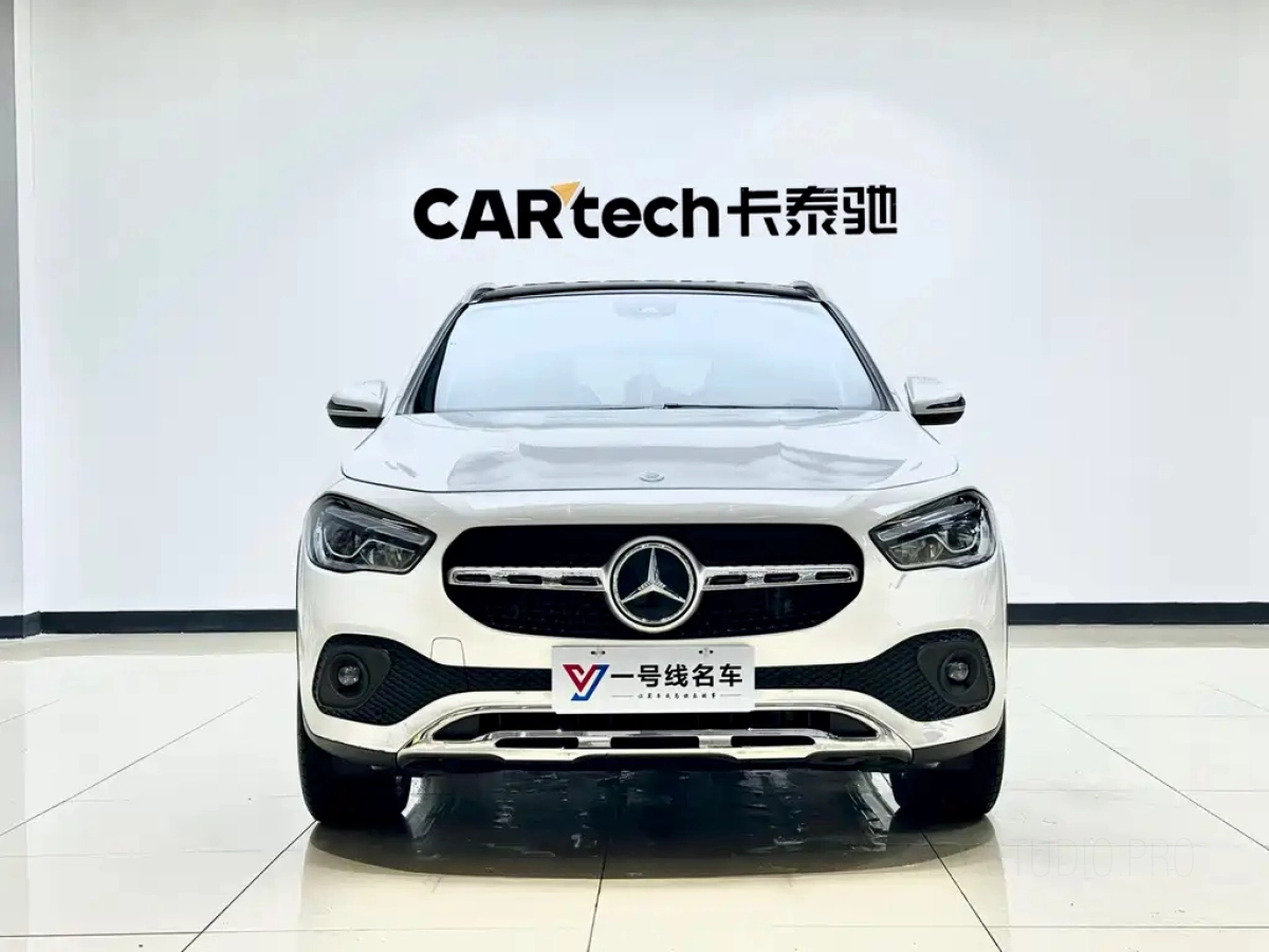MERCEDES-BENZ GLA  2023