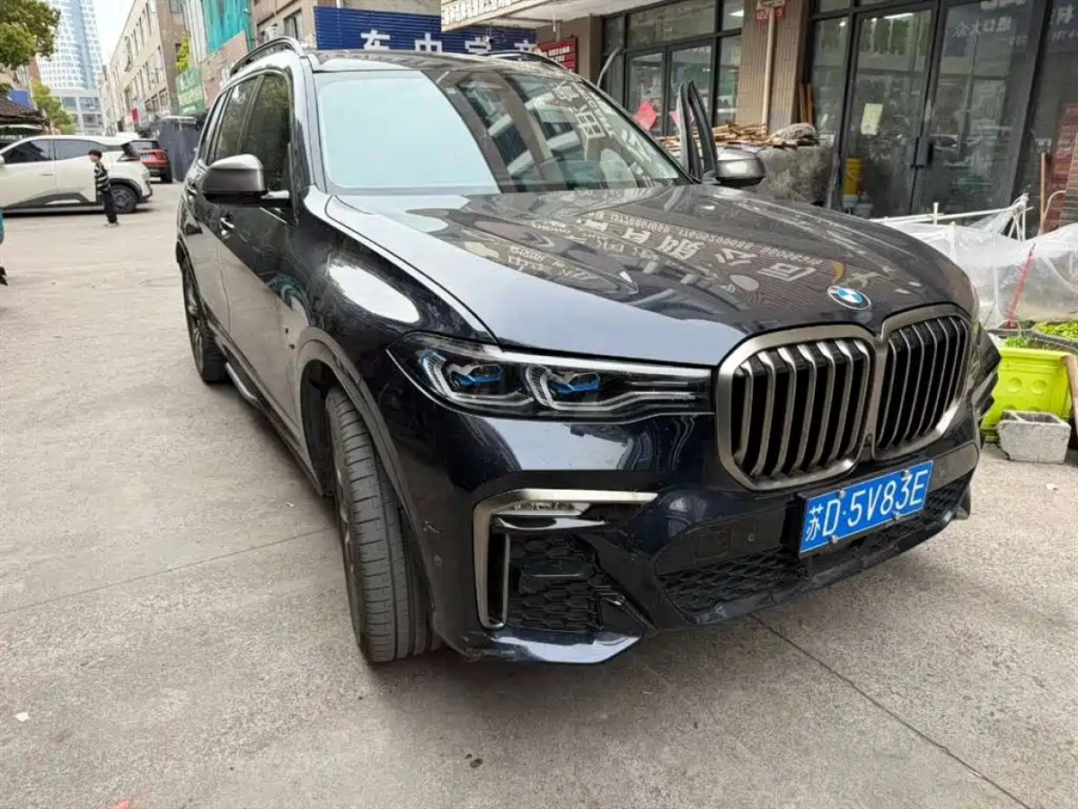 BMW X7  2022