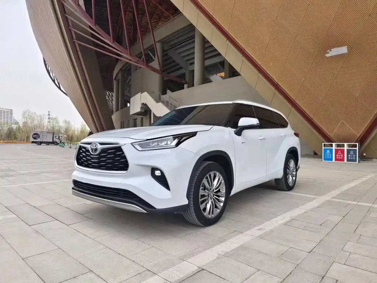TOYOTA HIGHLANDER  2025