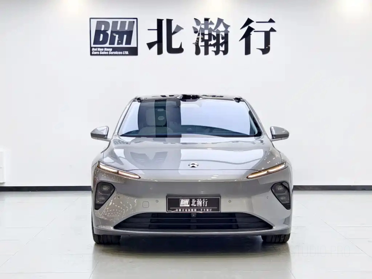 NIO ET7