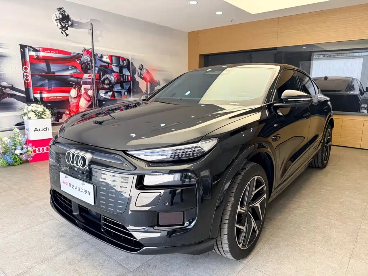 AUDI Q6L SPORTBACK E-TRON  2025