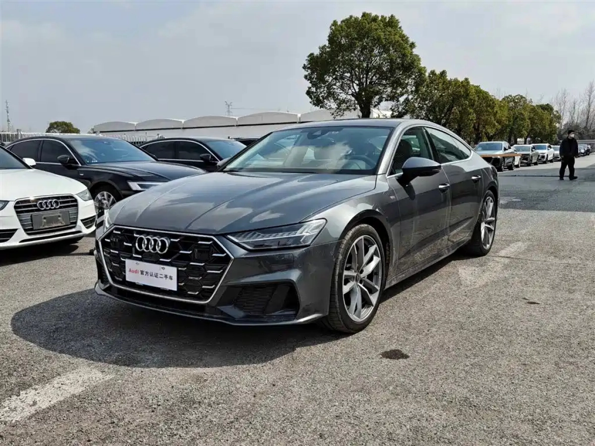 AUDI A7  2025