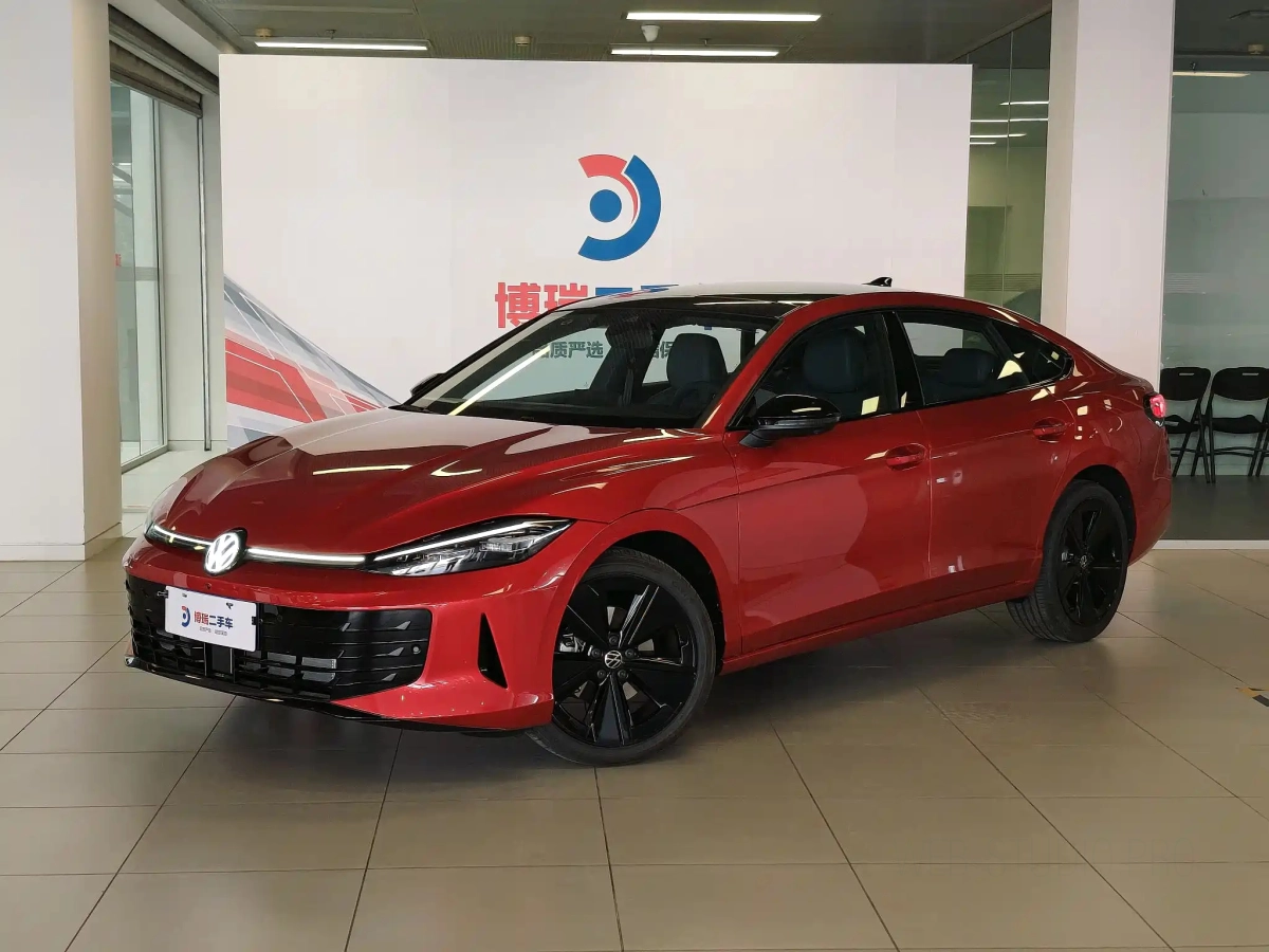 VOLKSWAGEN LAMANDO  2025