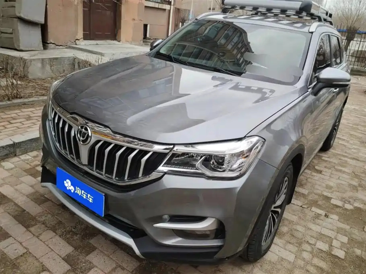 ZHONGHUA V6  2020