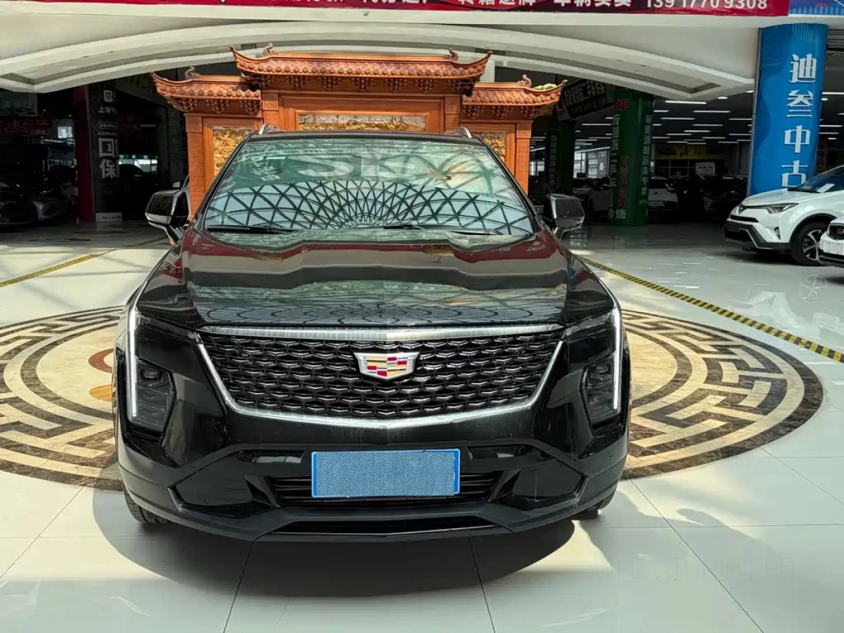 CADILLAC XT4