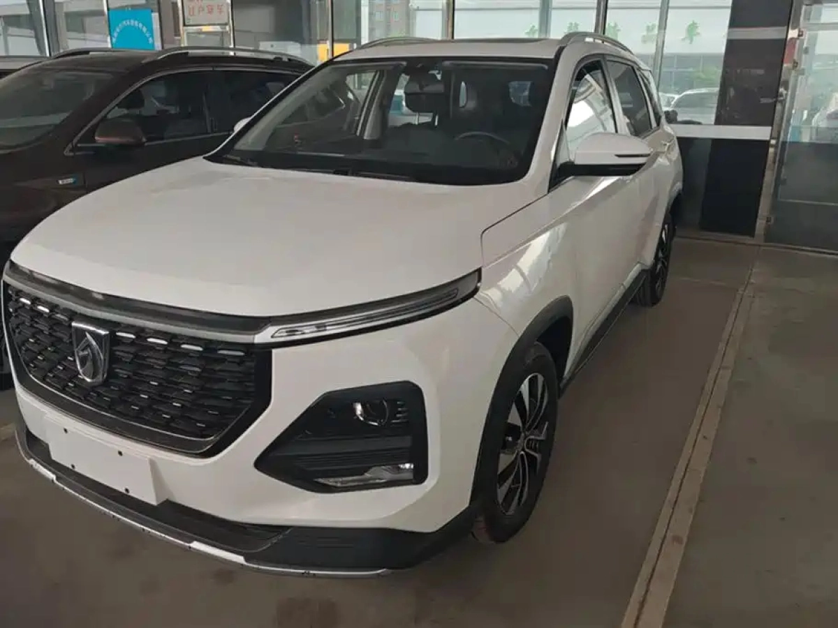 BAOJUN 530  2020