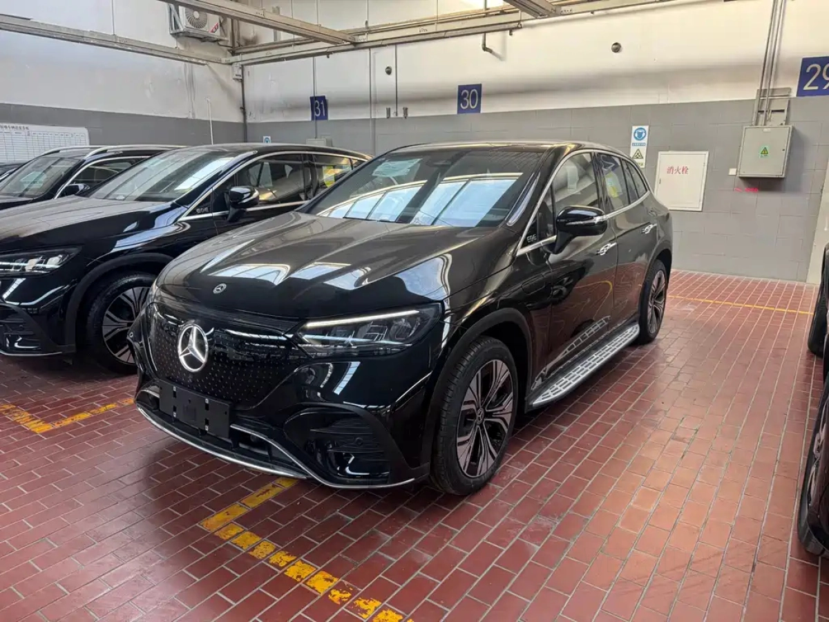 MERCEDES-BENZ EQE SUV
