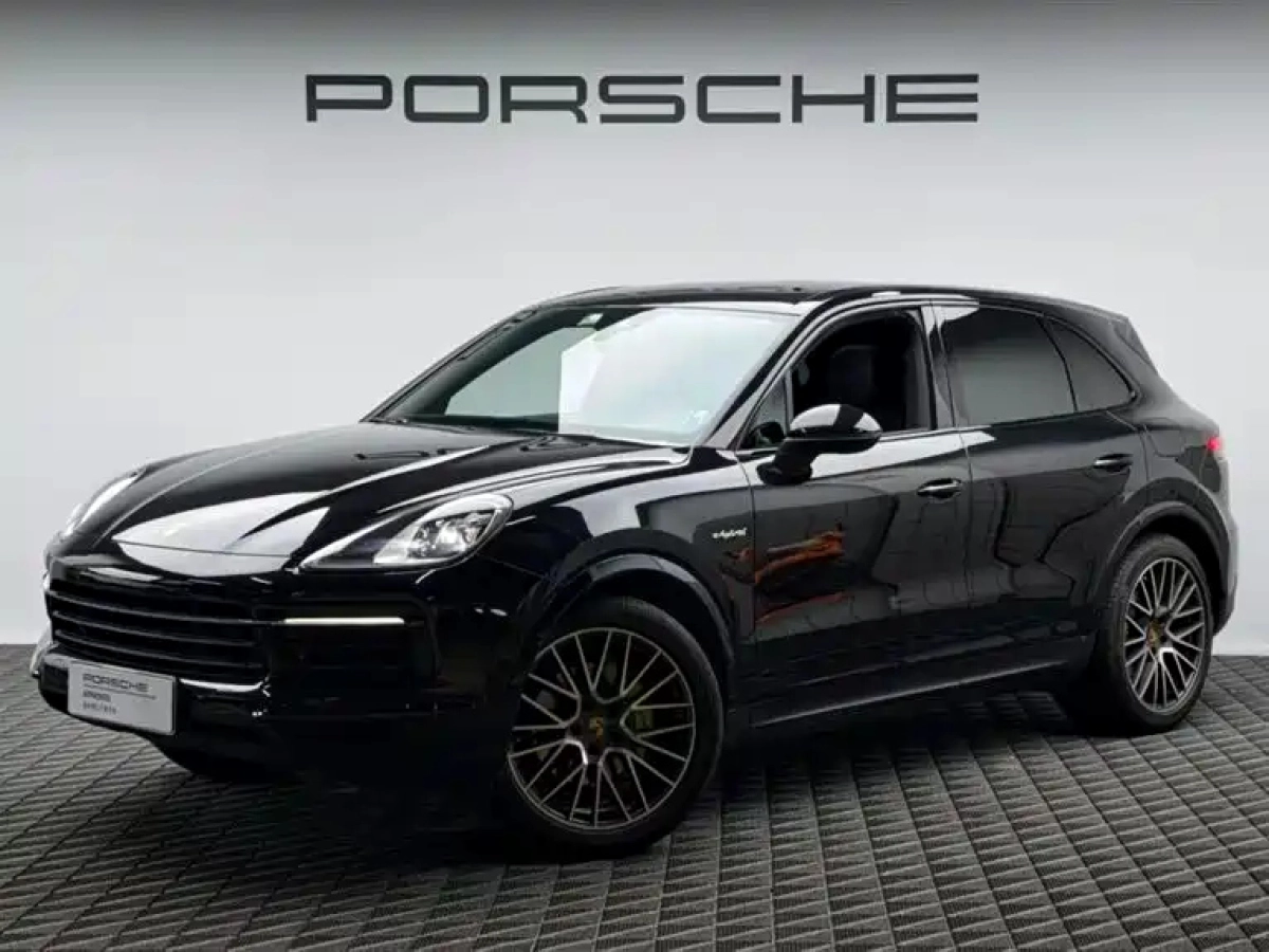PORSCHE CAYENNE NEW ENERGY  2021