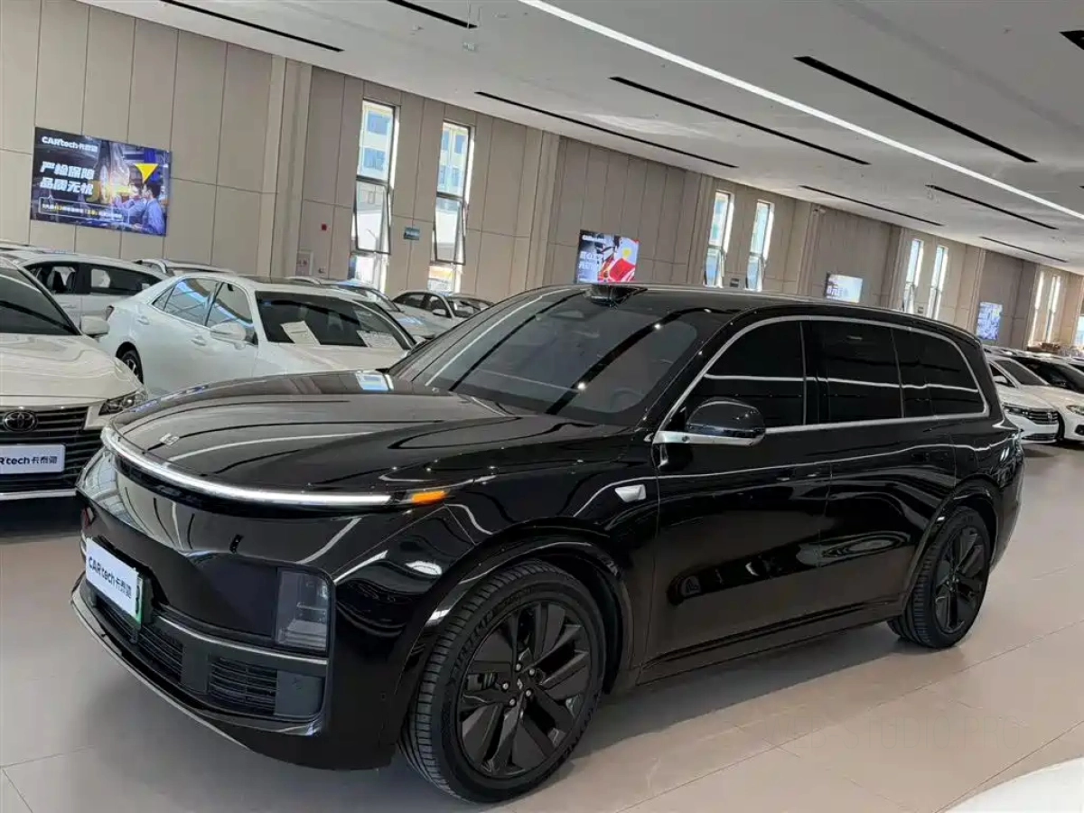 LI AUTO L9  2025
