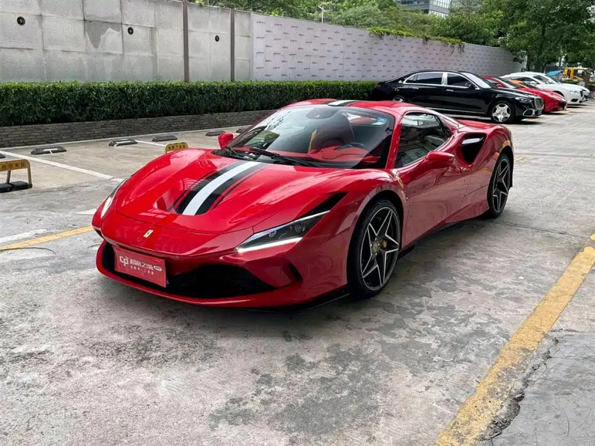 FERRARI F8  2023