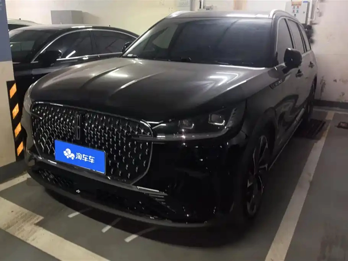 LINCOLN AVIATOR  2025