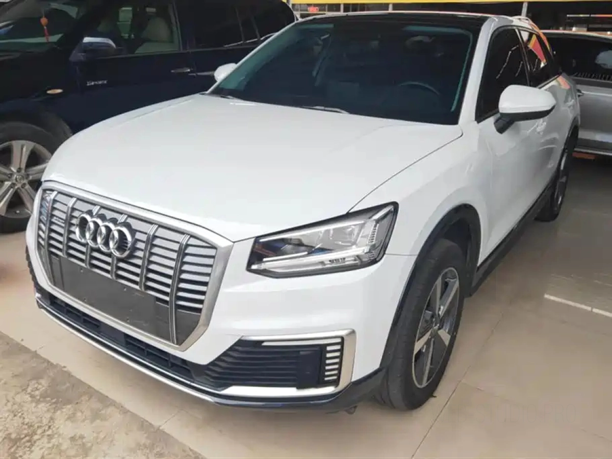 AUDI Q2L E-TRON  2021