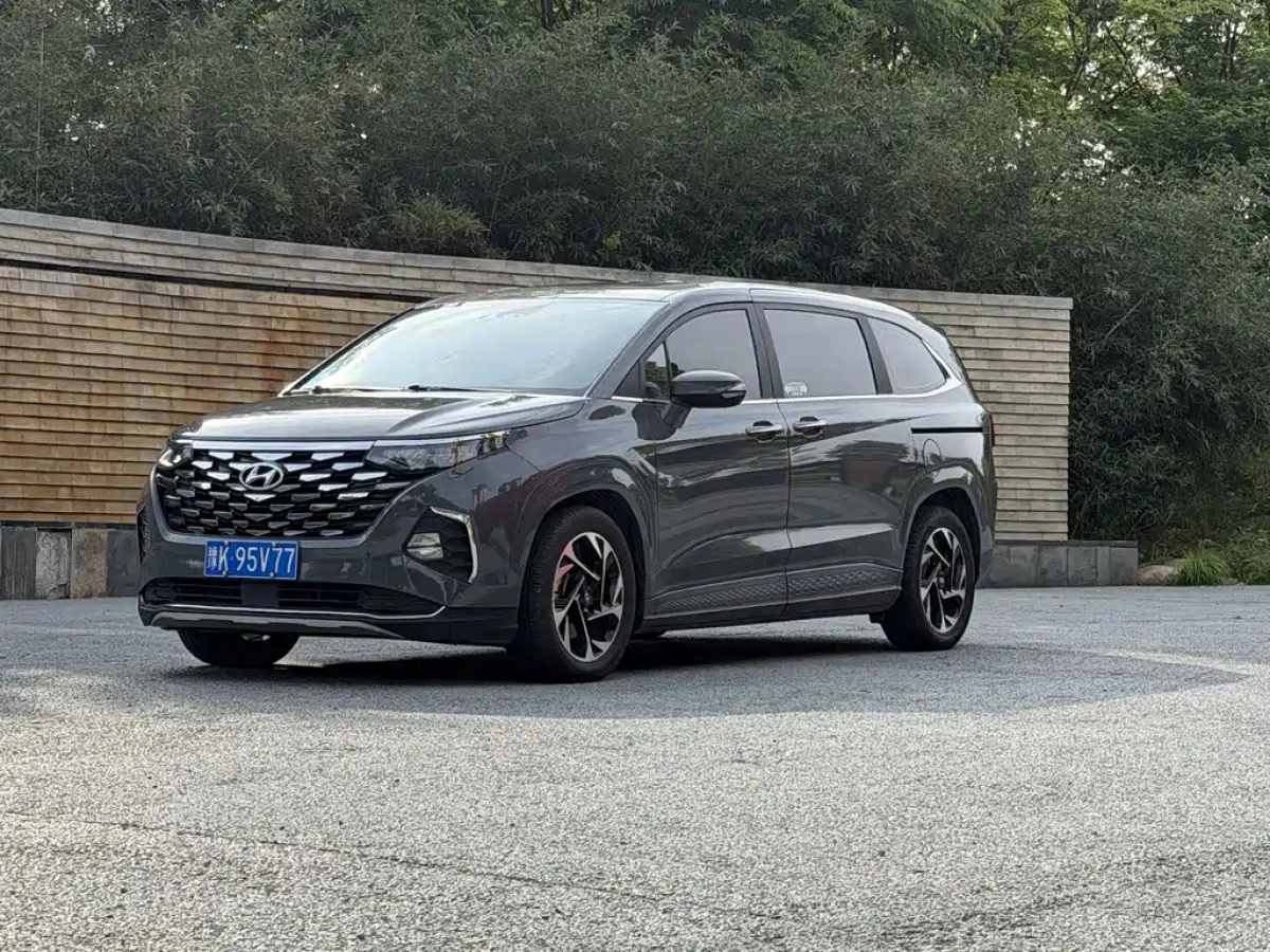 HYUNDAI CUSTO  2022