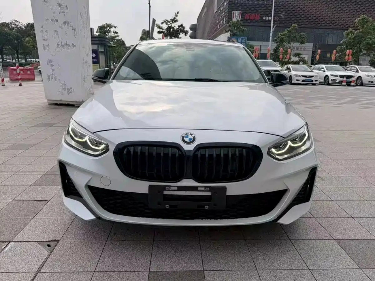 BMW 1-SERIES