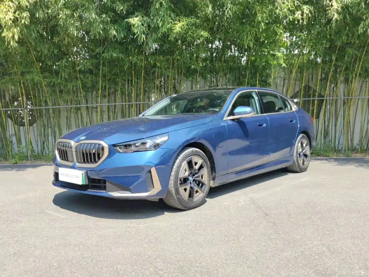 BMW I5