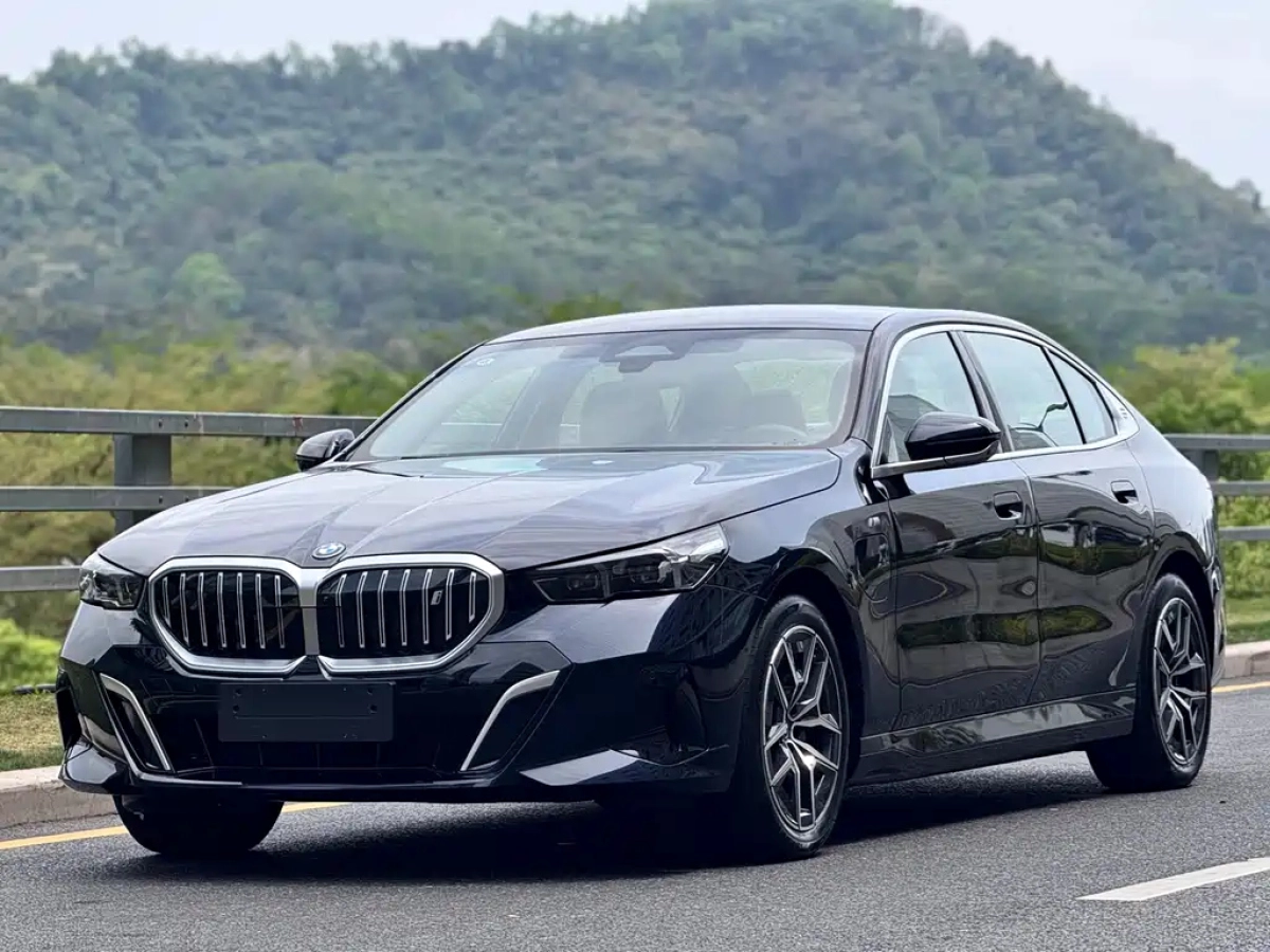 BMW I5  2025