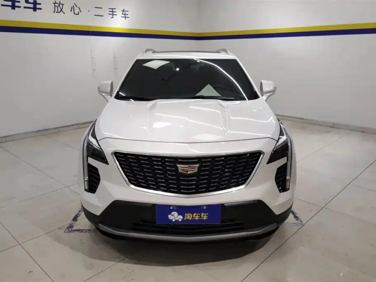 CADILLAC XT4