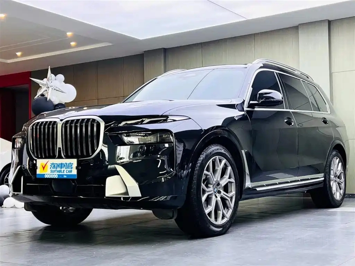 BMW X7  2024