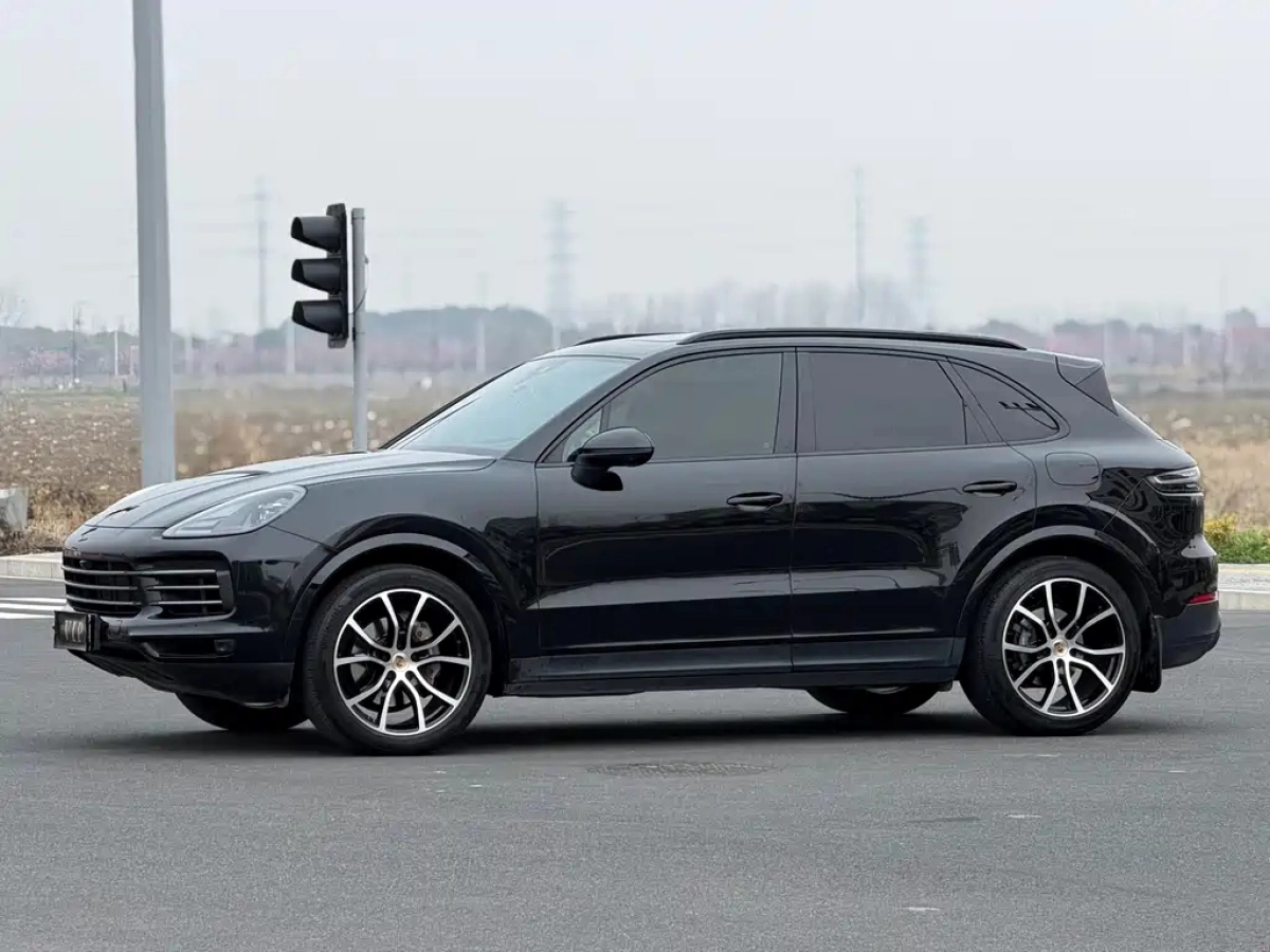 PORSCHE CAYENNE NEW ENERGY  2023