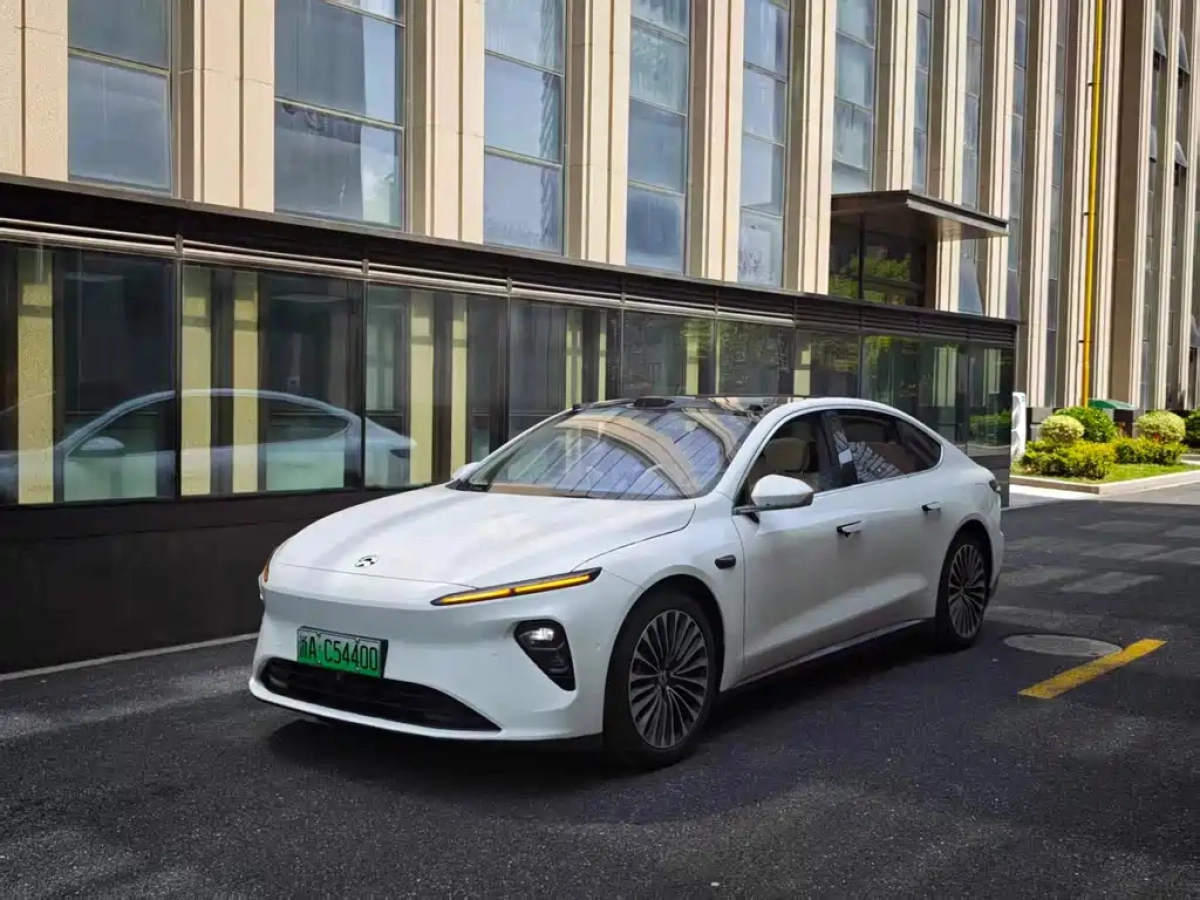 NIO ET7