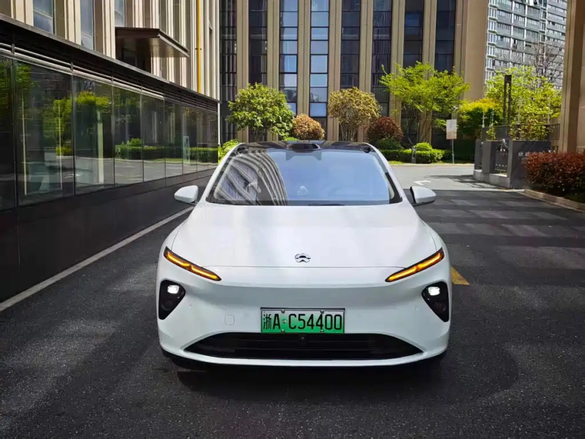 NIO ET7