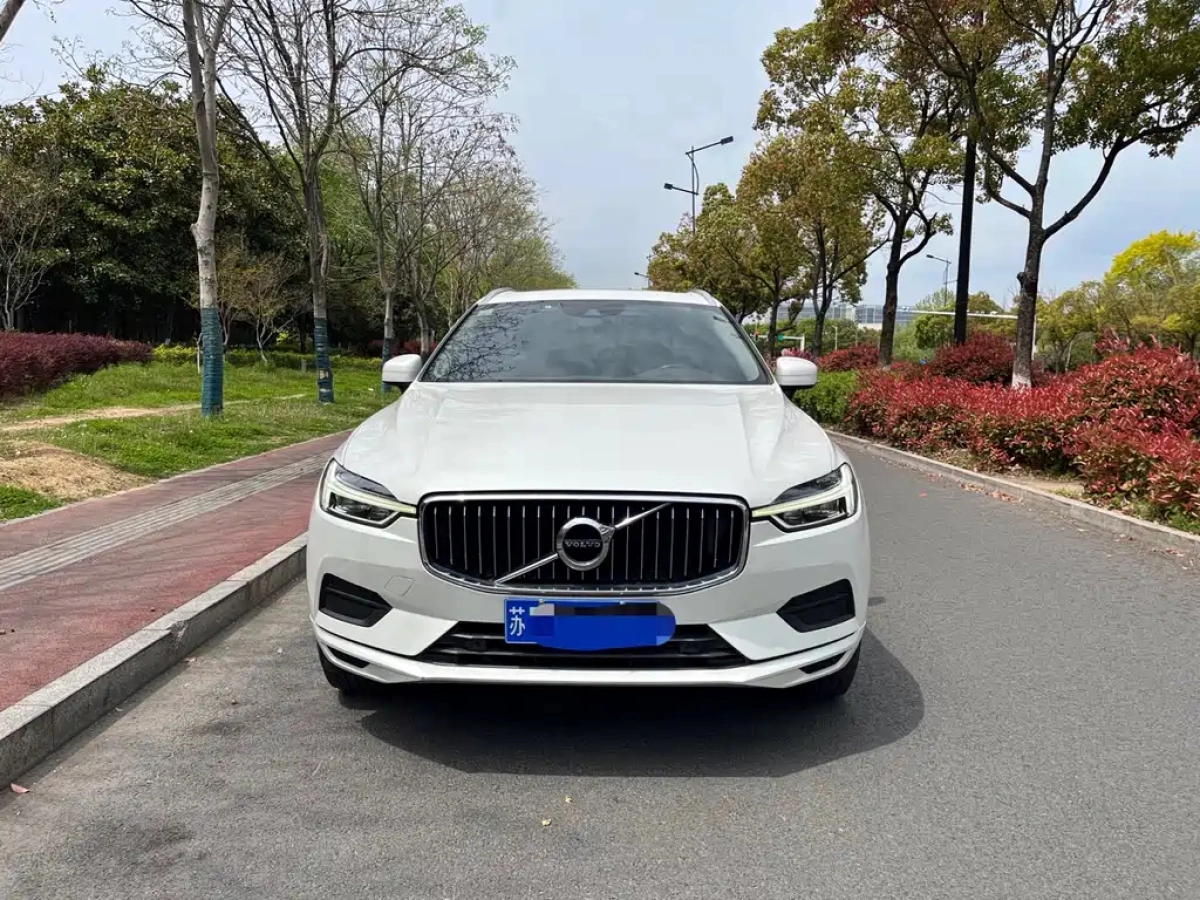 VOLVO XC60  2019