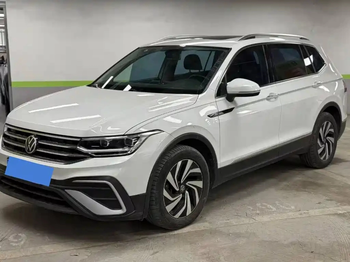 VOLKSWAGEN TIGUAN L  2023
